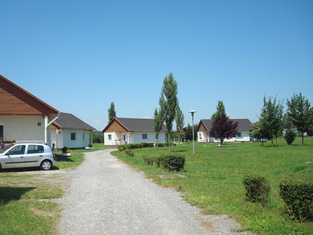 Termal Kemping Apartmanok Tiszaújváros Dış mekan fotoğraf