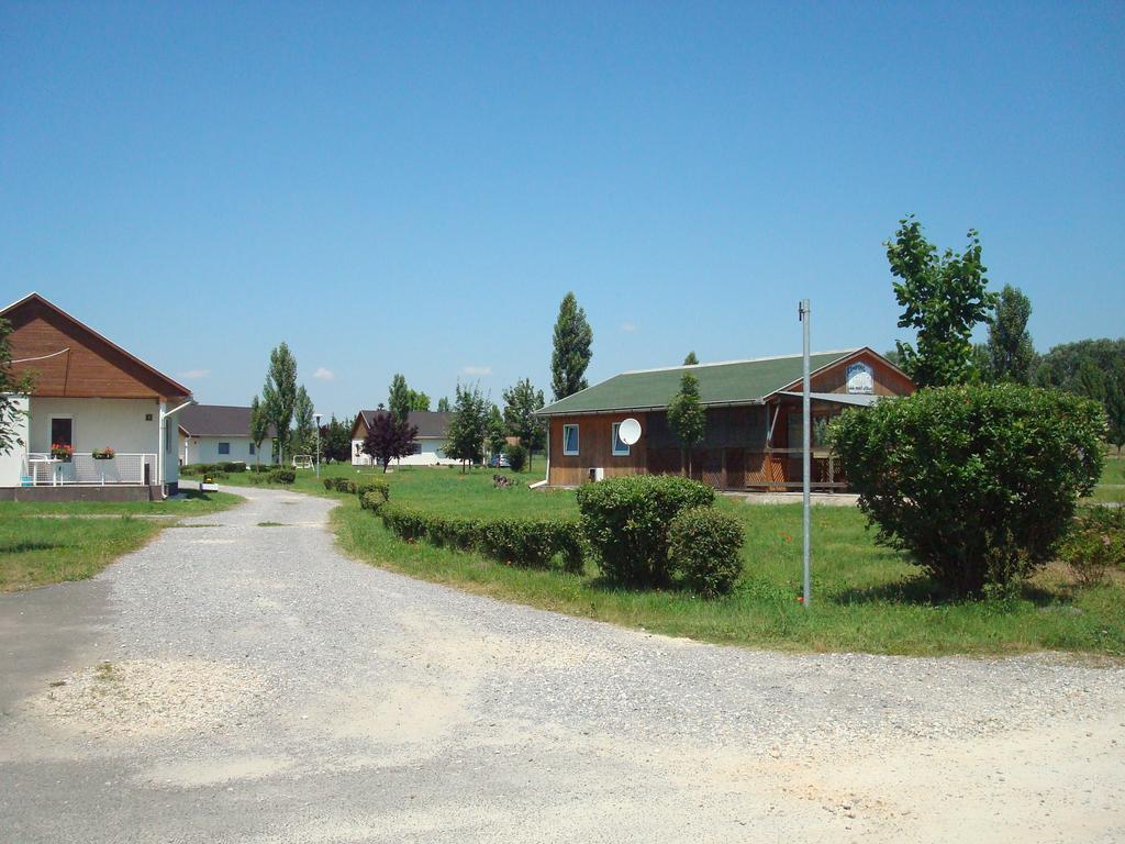 Termal Kemping Apartmanok Tiszaújváros Dış mekan fotoğraf